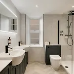 Refurbished Jan 26 - Meridian Place - Sleeps 7 Appartamento