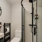 Refurbished Jan 26 - Meridian Place - Sleeps 7 Appartamento *