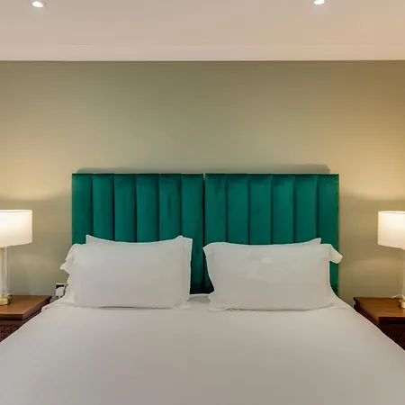 Refurbished Jan 26 - Meridian Place - Sleeps 7 * Bristol