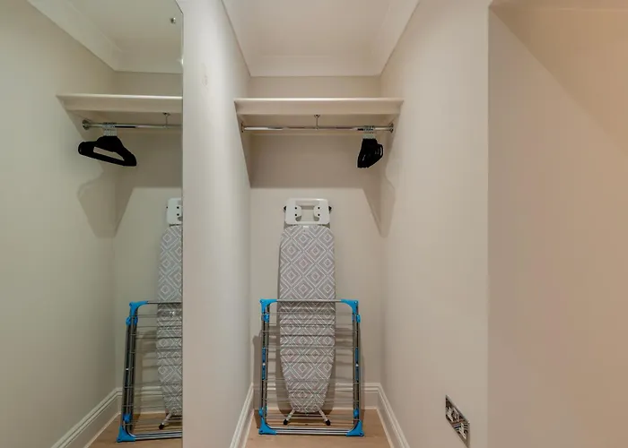 Refurbished Jan 26 - Meridian Place - Sleeps 7