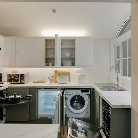 Apartament Refurbished Jan 26 - Meridian Place - Sleeps 7