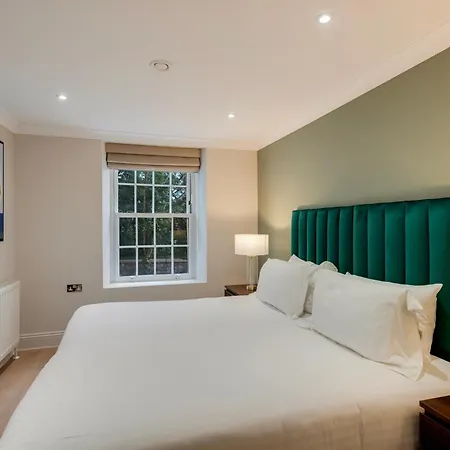 Refurbished Jan 26 - Meridian Place - Sleeps 7 Appartement