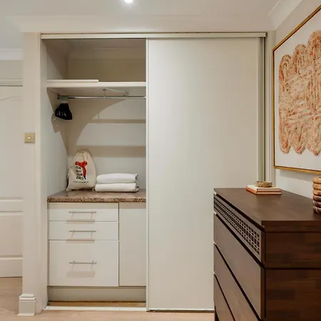 Appartement Refurbished Jan 26 - Meridian Place - Sleeps 7