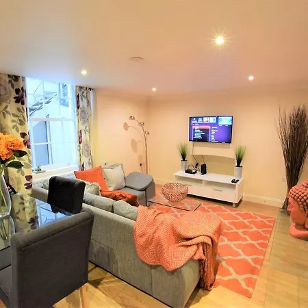Refurbished Jan 26 - Meridian Place - Sleeps 7