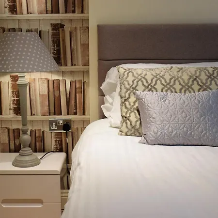 Appartement Refurbished Jan 26 - Meridian Place - Sleeps 7 Bristol