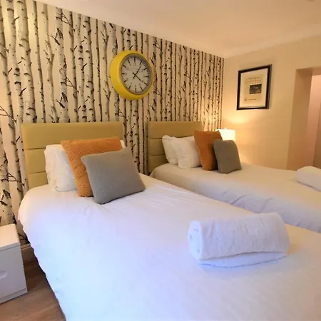 Appartement Refurbished Jan 26 - Meridian Place - Sleeps 7 *
