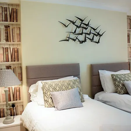 Refurbished Jan 26 - Meridian Place - Sleeps 7