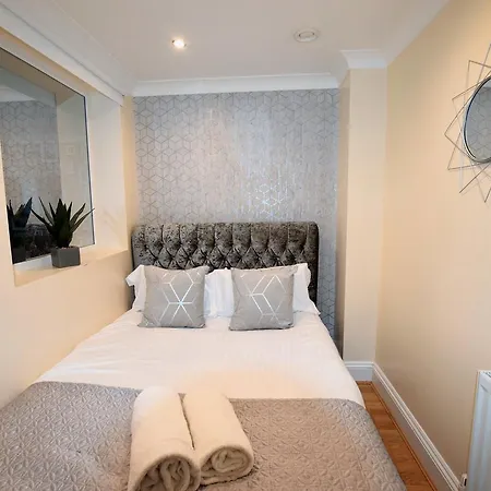 Refurbished Jan 26 - Meridian Place - Sleeps 7 Bristol