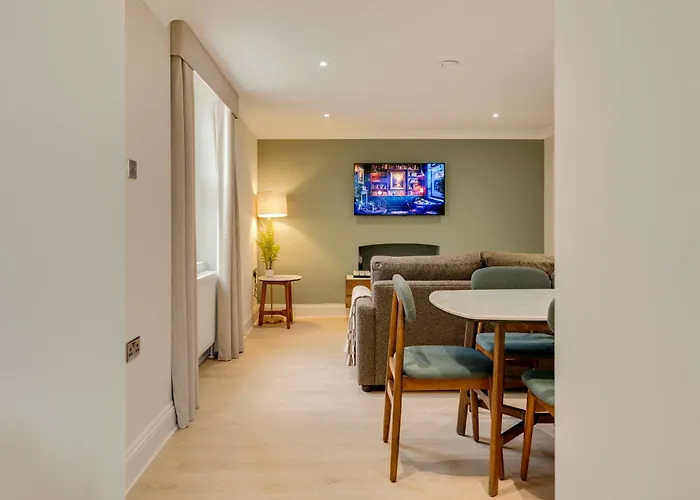 Refurbished Jan 26 - Meridian Place - Sleeps 7