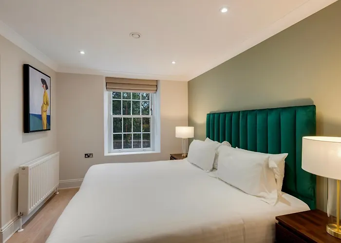 Refurbished Jan 26 - Meridian Place - Sleeps 7 Apartamento